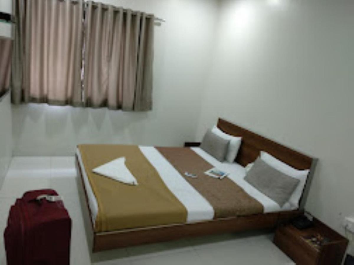 Hotel Avanti, Nashik Exterior foto